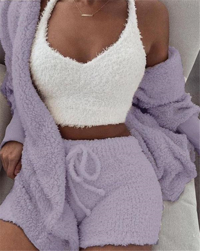 Three-piece pajamas set