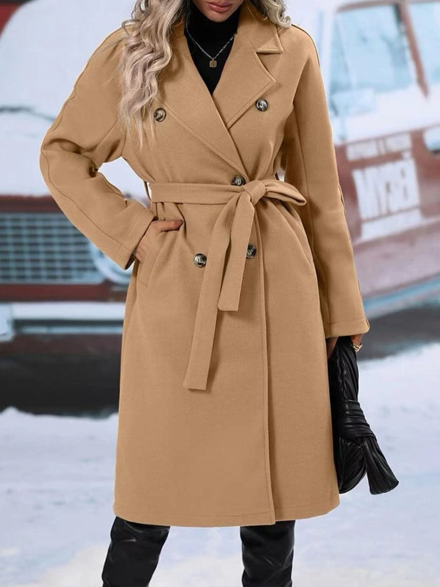 Trenchcoat with belt